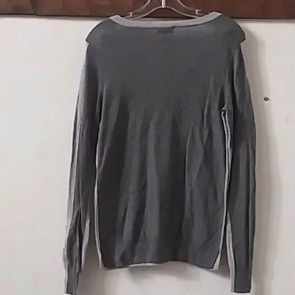 The Limited Sweater Wool Women's V Neck Pullover Color Block Light / Dark Gray M - Picture 4 of 13